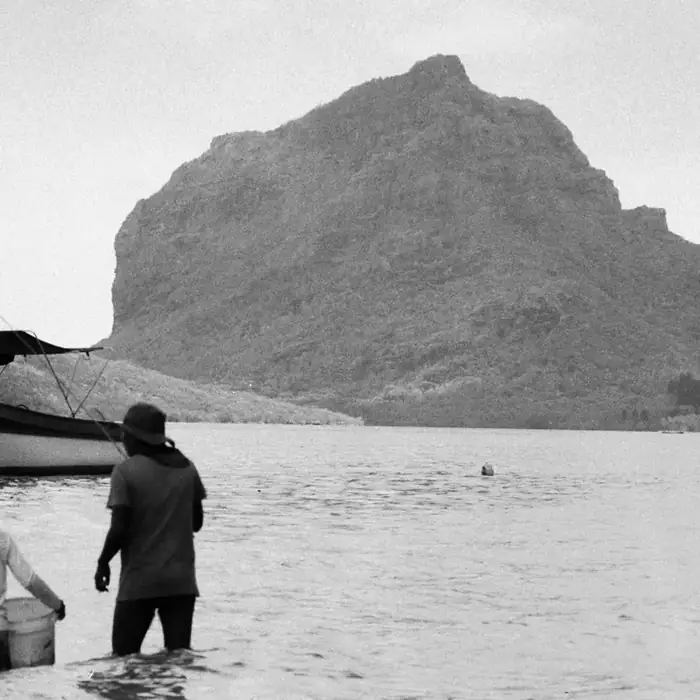 La montagne du Morne en noir et blanc, île Maurice